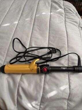 RED by Kiss 1 1/2" Gold Curling Iron